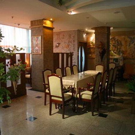 365Days Inn Hotel Yichang Restaurante foto
